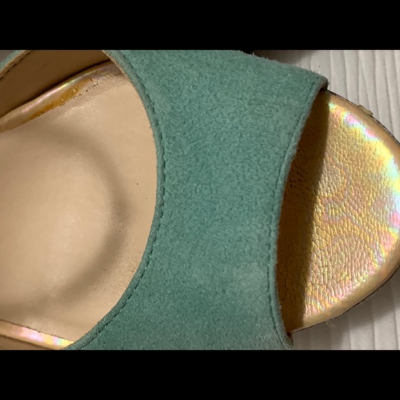 Shoes - Picture 10 of 15